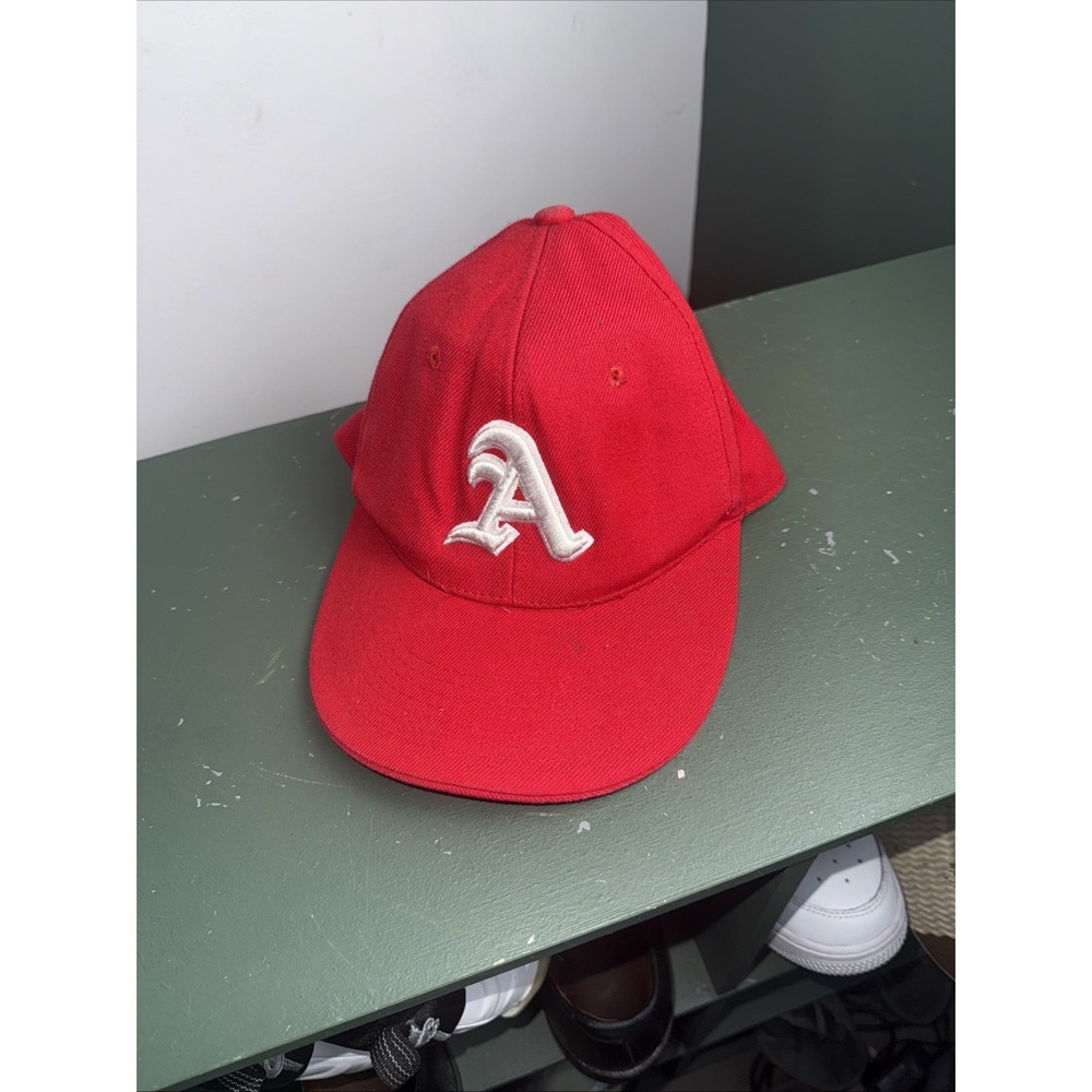 Oakland A's‎ Red Fitted Hat Cap W/White Logo Size 7 5/8s